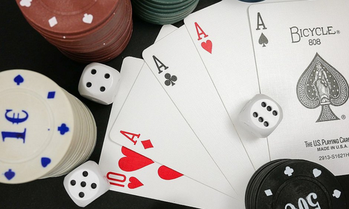 Berjudi Permainan Poker Online Cantumkan Uang Original Nang Sebagai Game Terfavorit